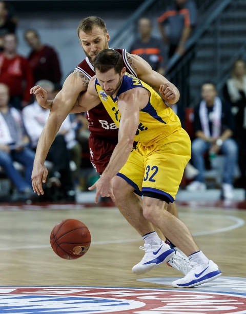 张殊贤展开 张殊贤展开