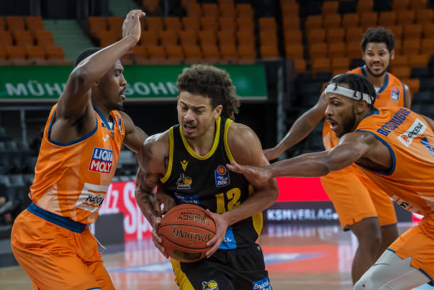 依赖高中锋 依赖高中锋